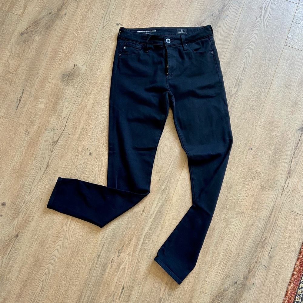 AG Farrah Skinny Ankle Black 25r